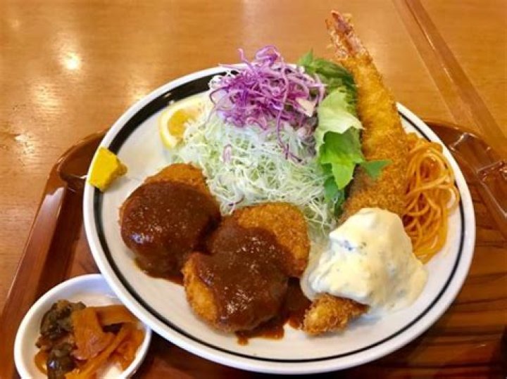 前橋のランチでセットのまとまりがある店を選ぶイメージ